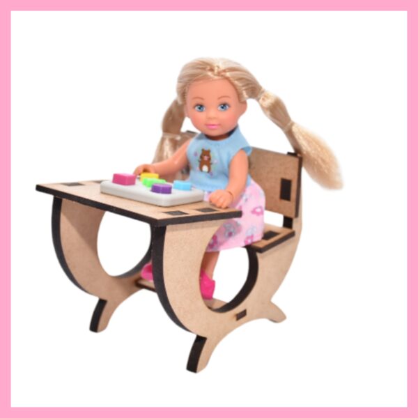 Kiddies Desk - Image 2
